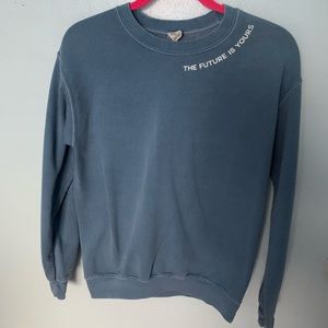 Urban Outfitters crewneck, lightly used!
